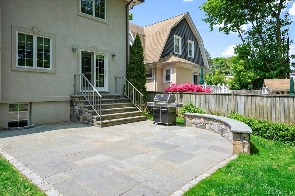 525 Carroll Avenue - Photo 36