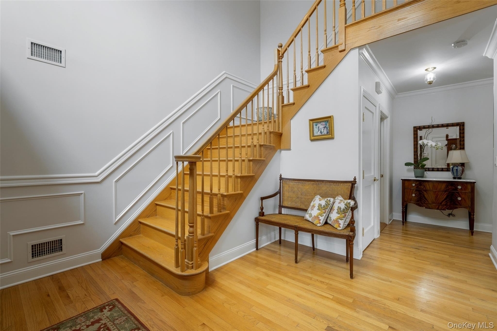 525 Carroll Avenue - Photo 2