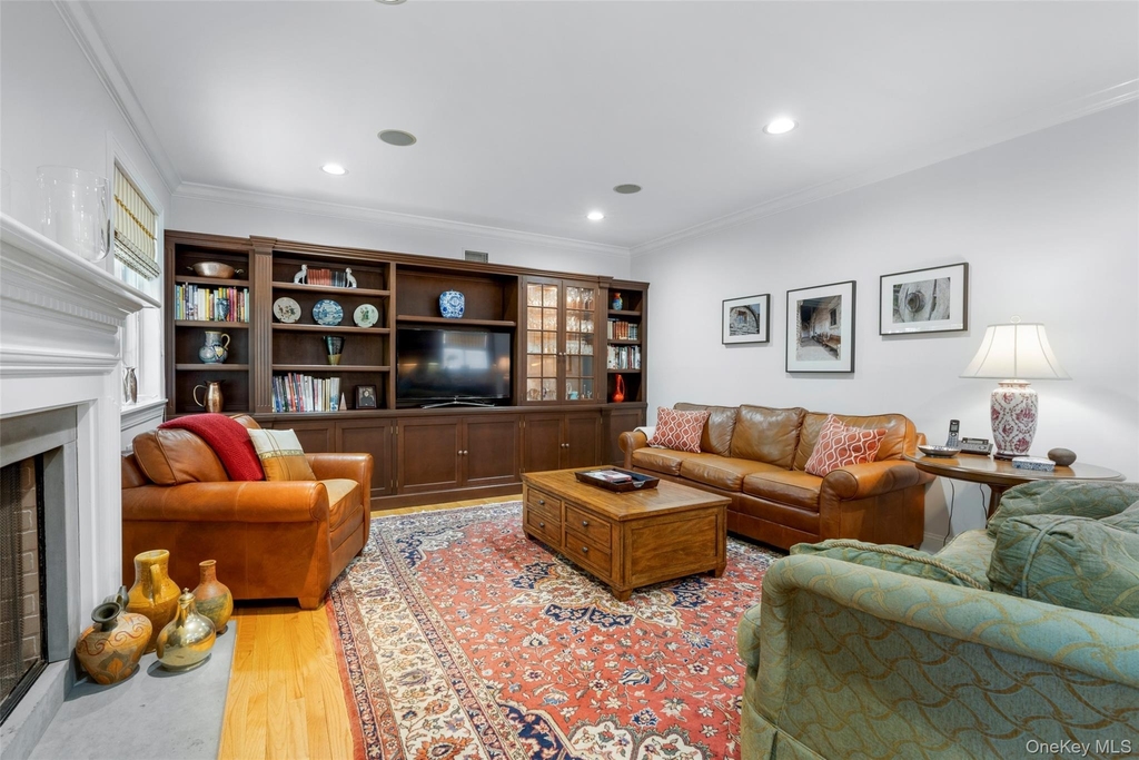 525 Carroll Avenue - Photo 12