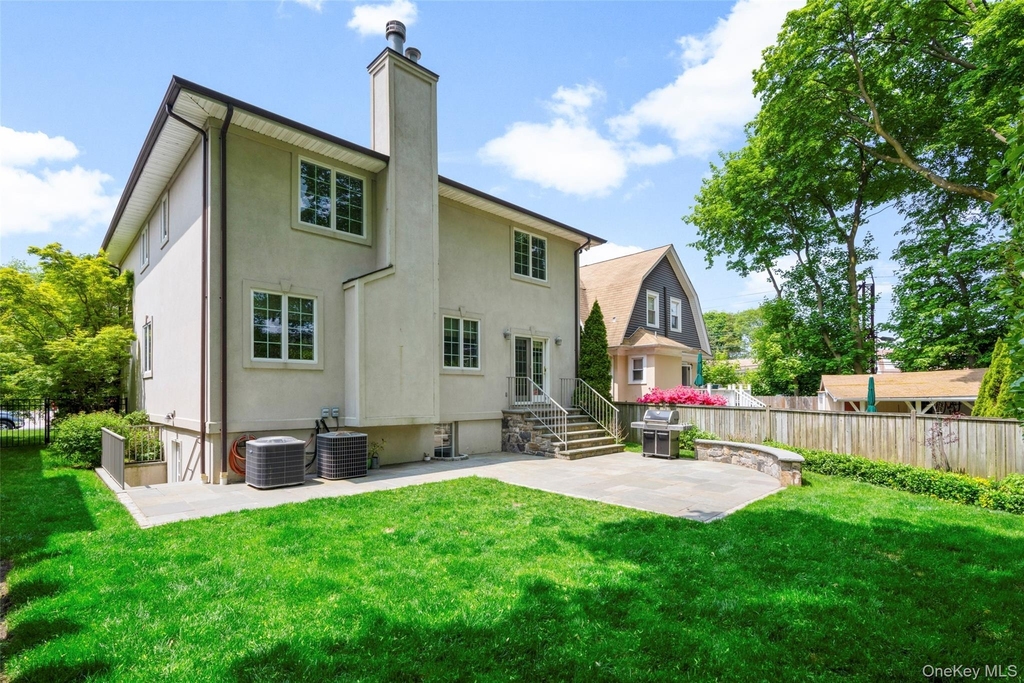 525 Carroll Avenue - Photo 37