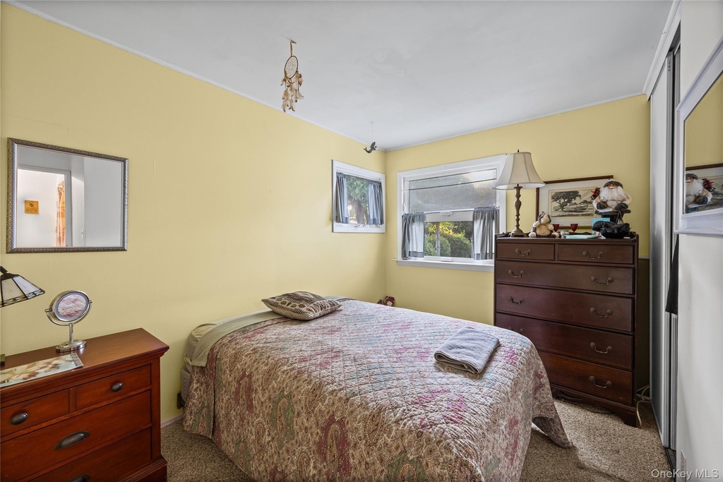 25 Surrey Lane - Photo 6