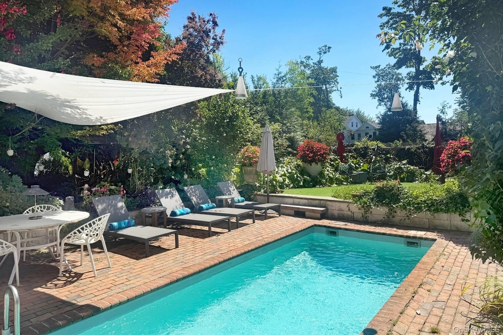 28 Bowden Square - Photo 16