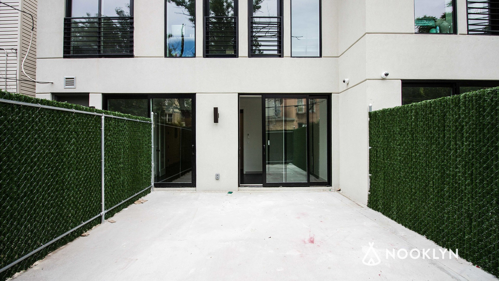 225 Winthrop St 11225 - Photo 15
