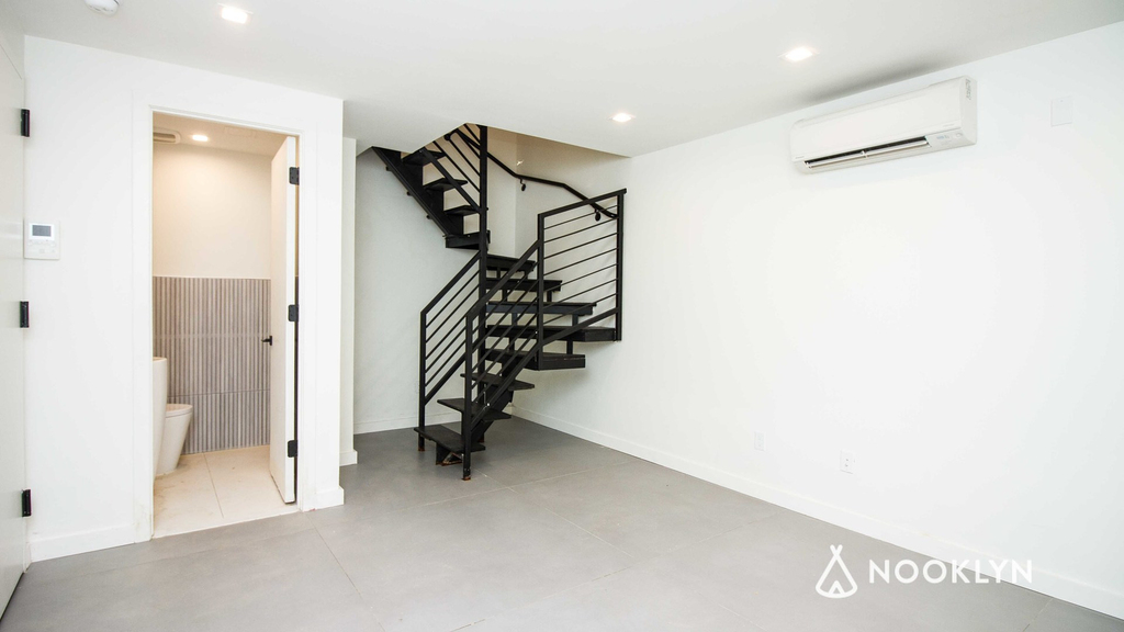 225 Winthrop St 11225 - Photo 0
