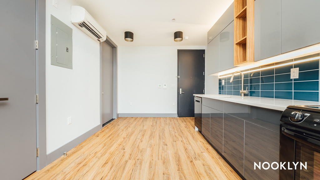 210 Parkville Ave 11230 - Photo 7