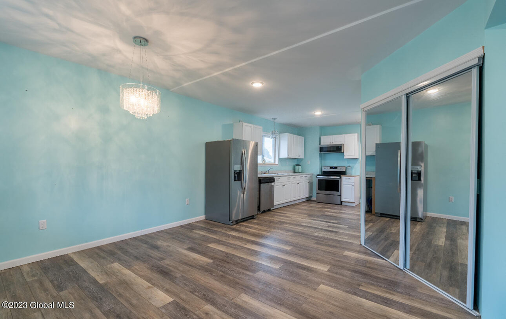 2916 Ford Avenue - Photo 2