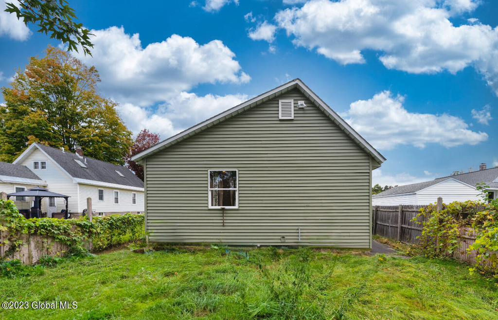 2916 Ford Avenue - Photo 16