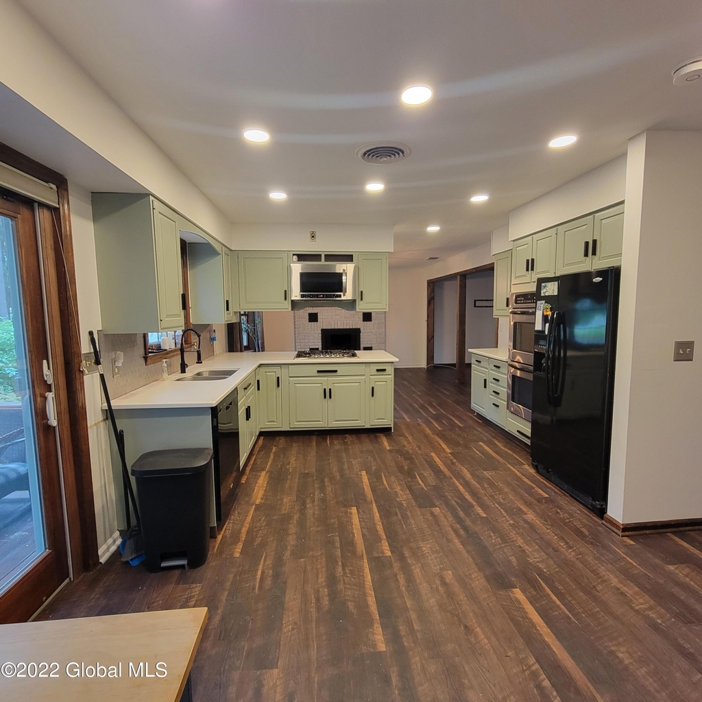 104 Serif Lane - Photo 1
