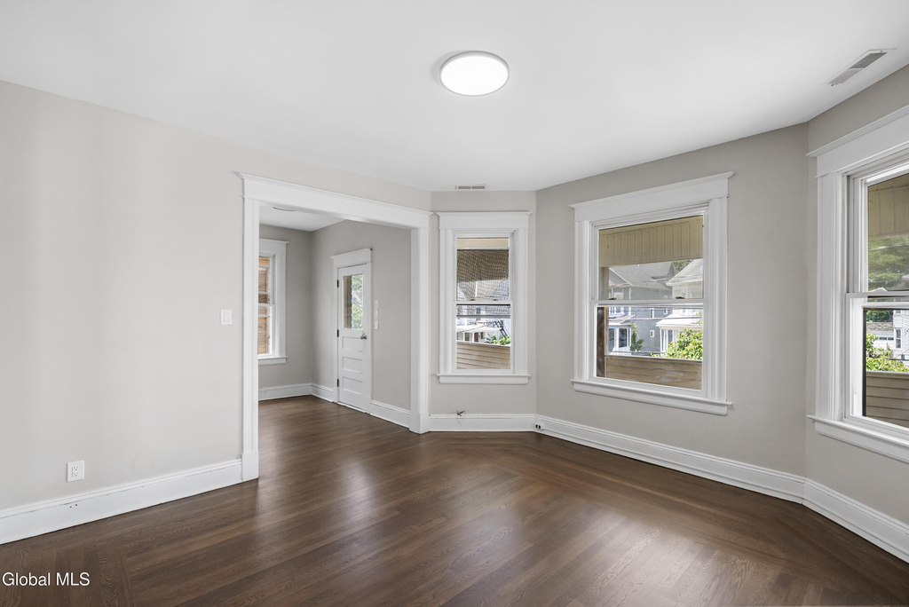 216 Delaware Avenue - Photo 5