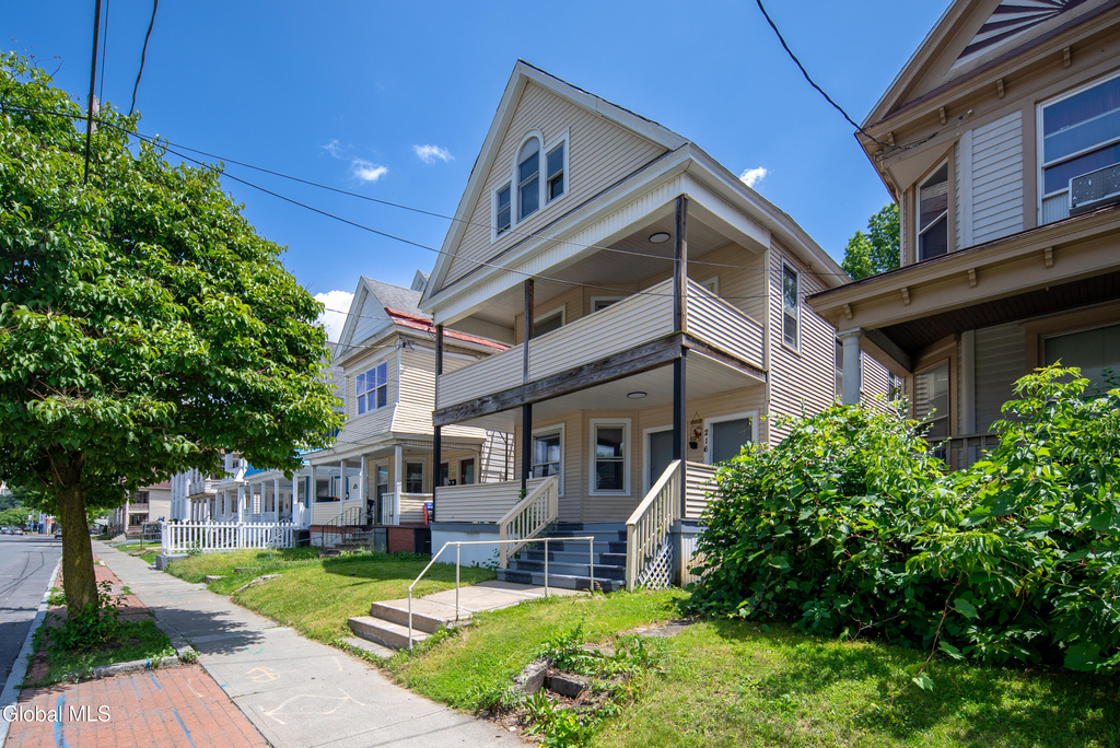 216 Delaware Avenue - Photo 0