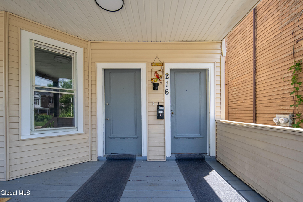 216 Delaware Avenue - Photo 2