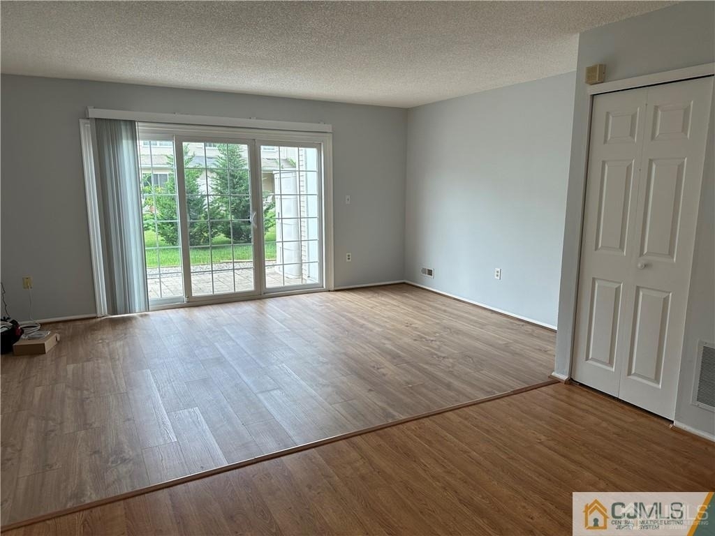 31 Kingston Run - Photo 3