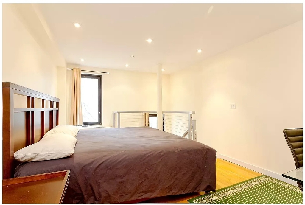 215 E 81st Street - Photo 2