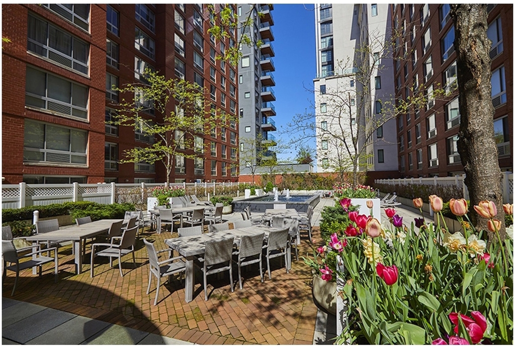 555 W 23rd Street - Photo 12