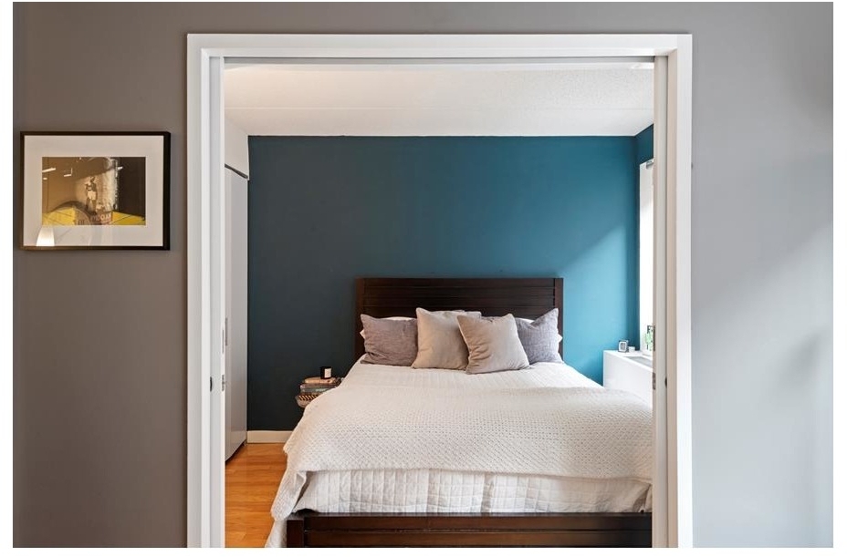 555 W 23rd Street - Photo 3