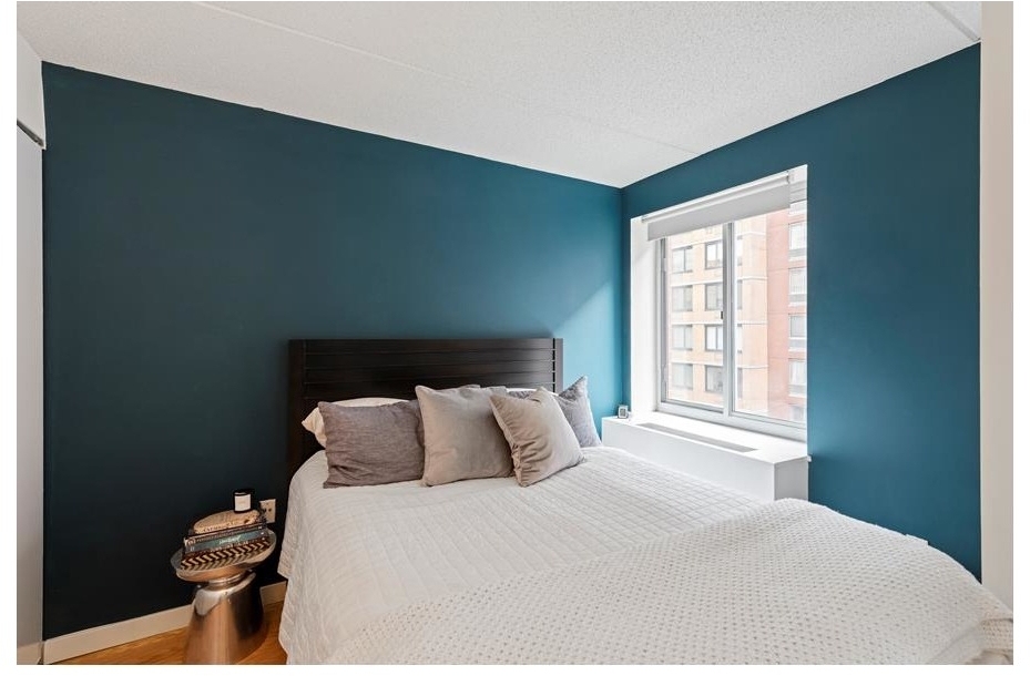 555 W 23rd Street - Photo 2