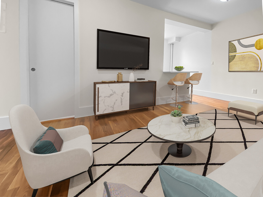 455 Hudson Street - Photo 2