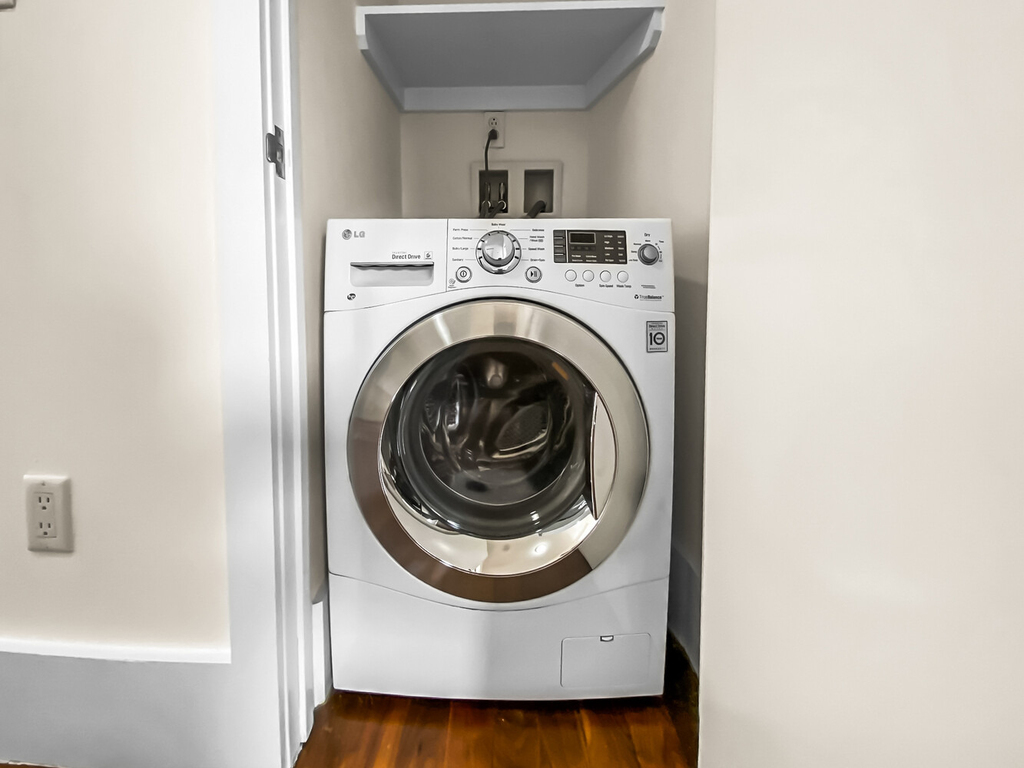 455 Hudson Street - Photo 4