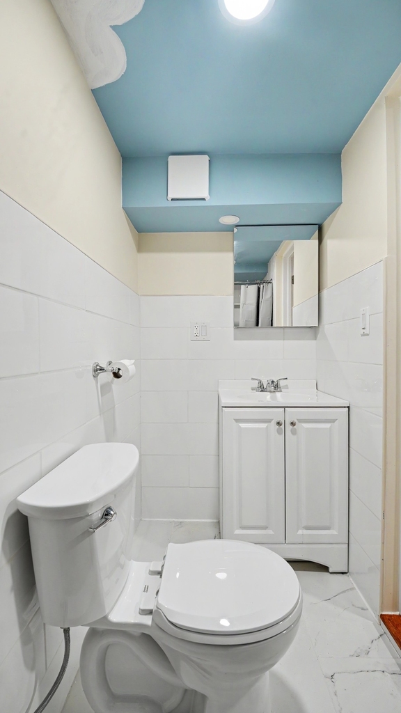 17-35 Stephen Street - Photo 4