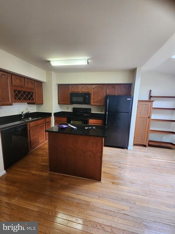 7766 Black Horse Court - Photo 7