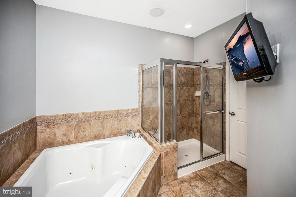 2515 Eastbourne Drive - Photo 24