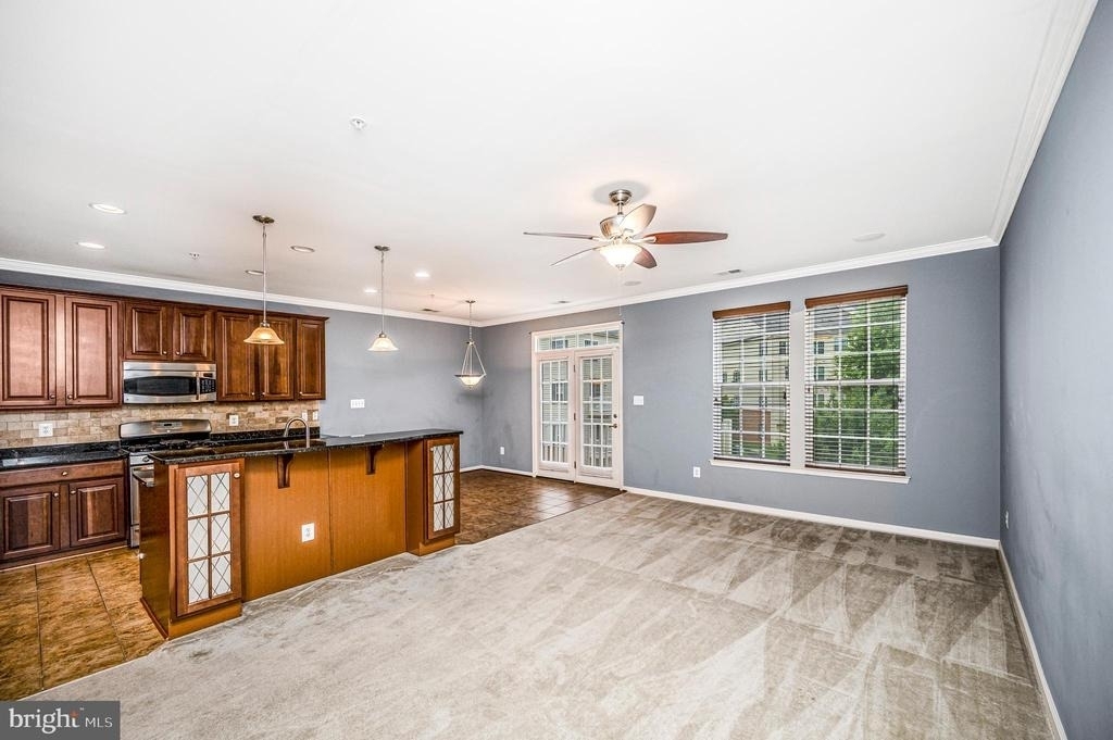 2515 Eastbourne Drive - Photo 13