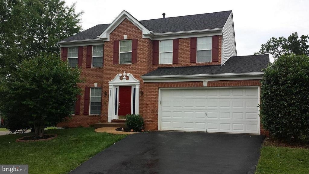 9201 Cynthia Street - Photo 0