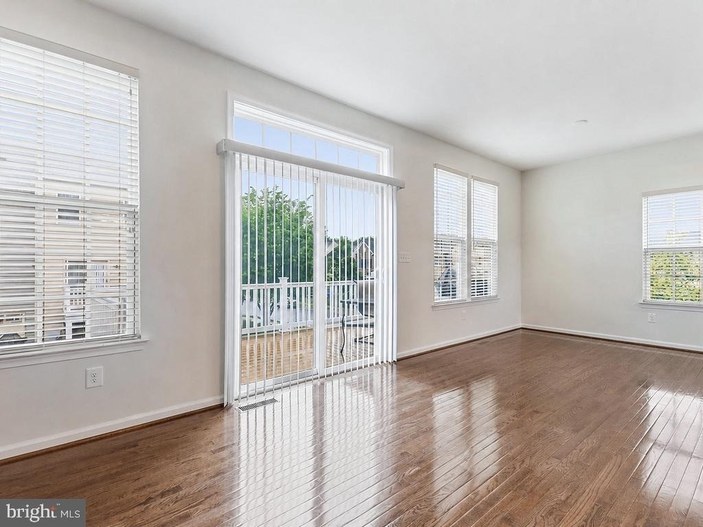 25707 Bishop Grove Terrace - Photo 6