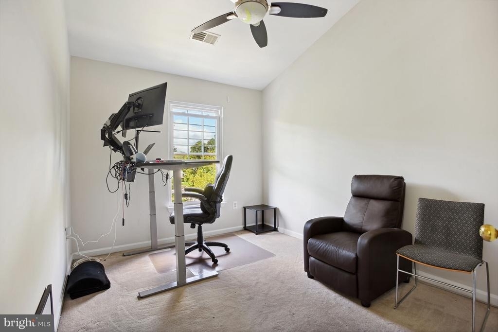 21717 Frame Square - Photo 21