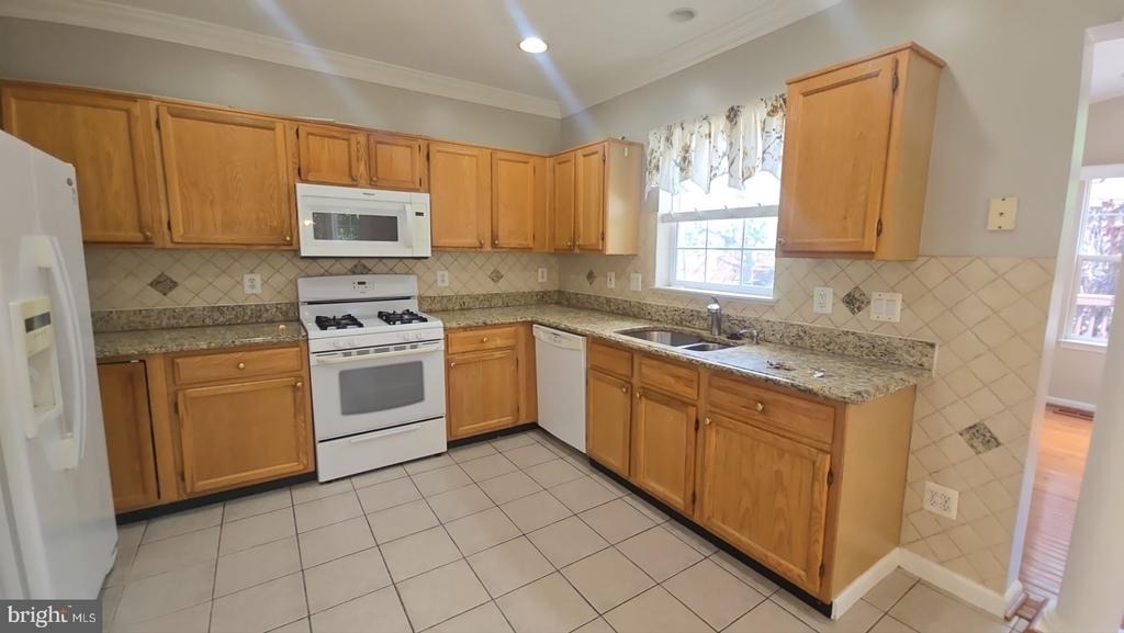 43226 Kelly Terrace - Photo 10