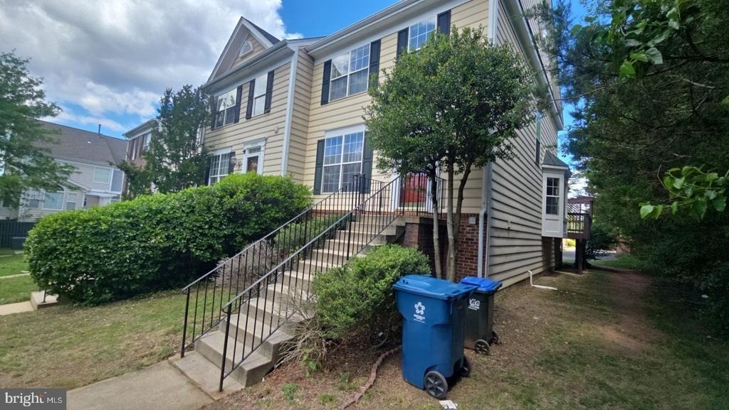 43226 Kelly Terrace - Photo 1