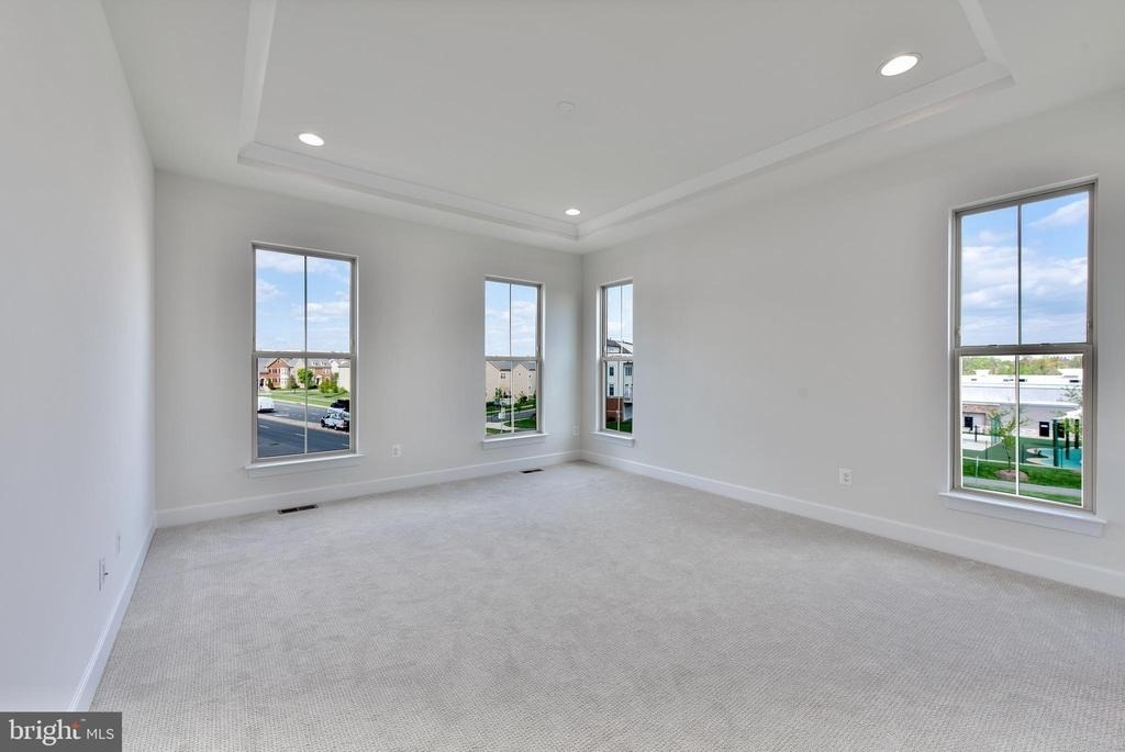 20686 Glenmont Terrace - Photo 9
