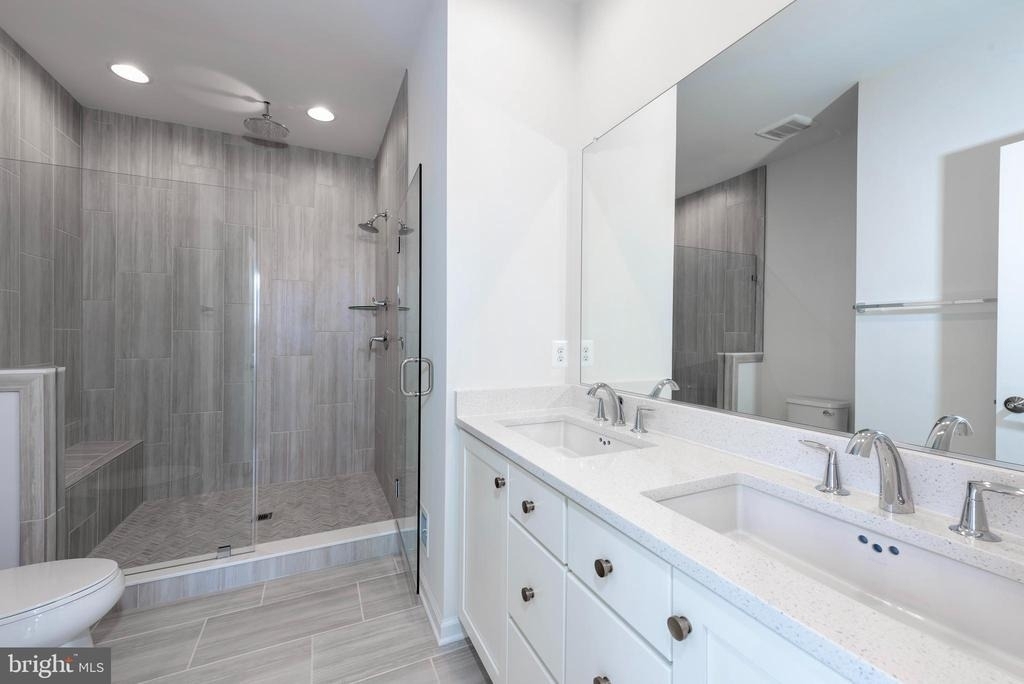 20686 Glenmont Terrace - Photo 14