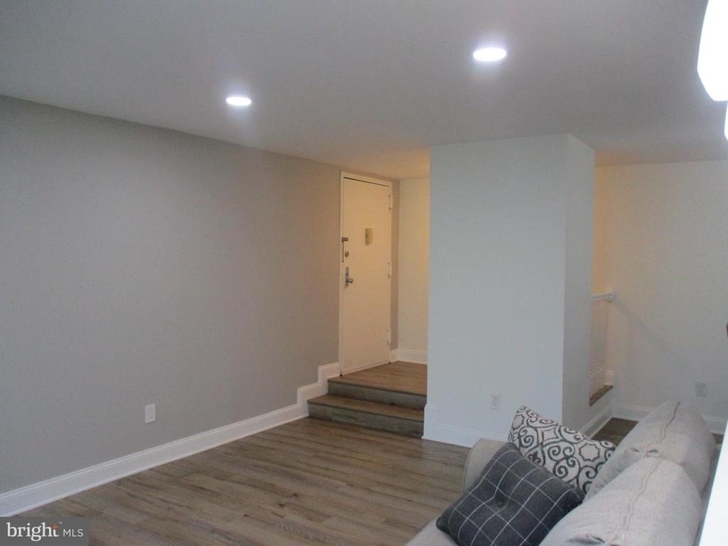 11252 Chestnut Grove Square - Photo 8