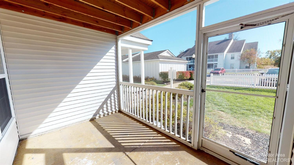 2785 S Knightsbridge Circle - Photo 18