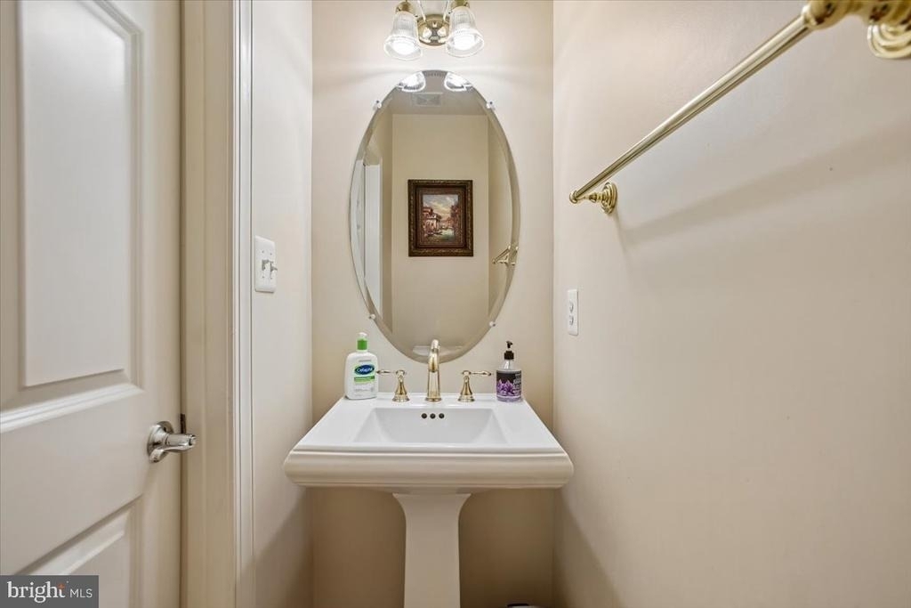 1309 Mclean Crest Court - Photo 9