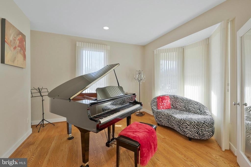 5922 Chesterbrook Road - Photo 12