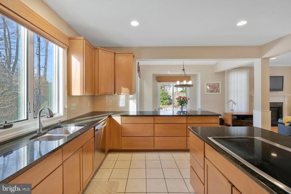 5922 Chesterbrook Road - Photo 32