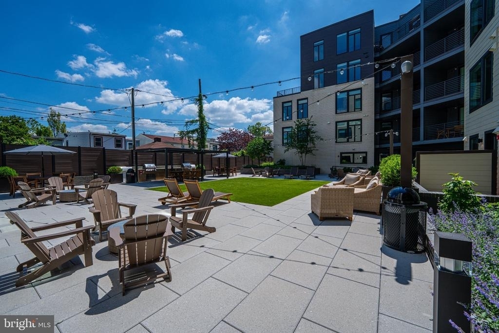 701 N Henry Street - Photo 27