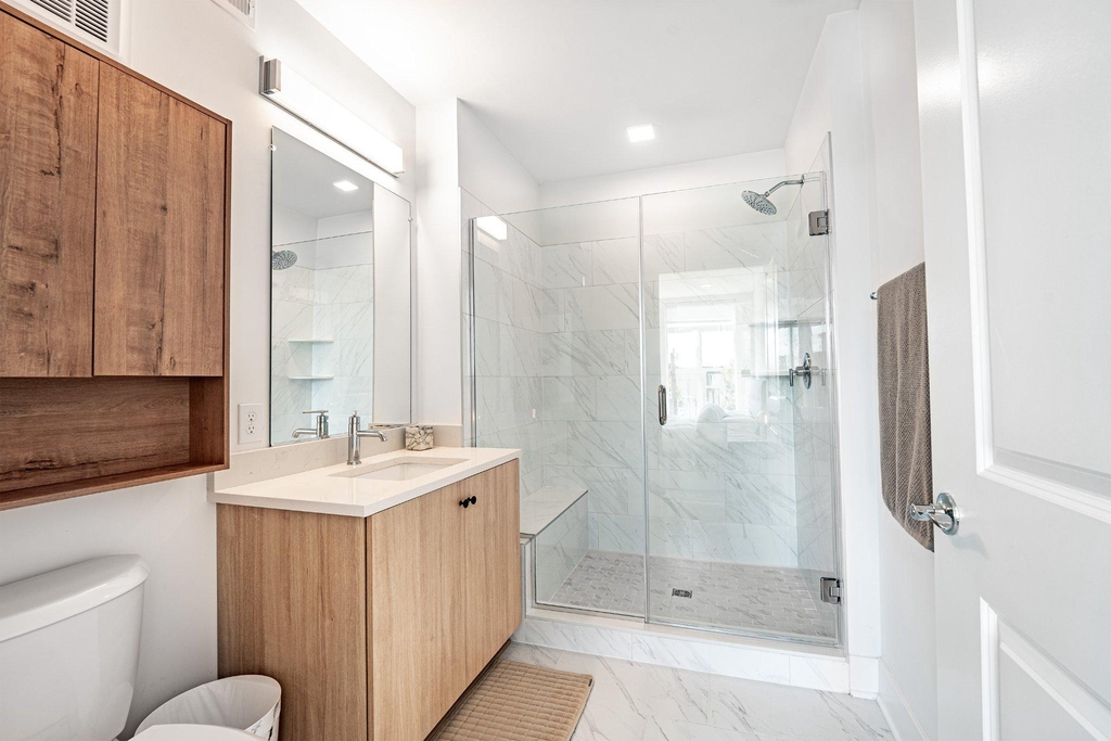 701 N Henry Street - Photo 17