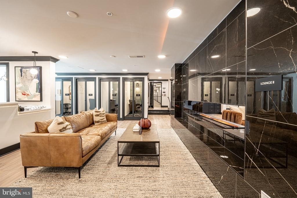 701 N Henry Street - Photo 37