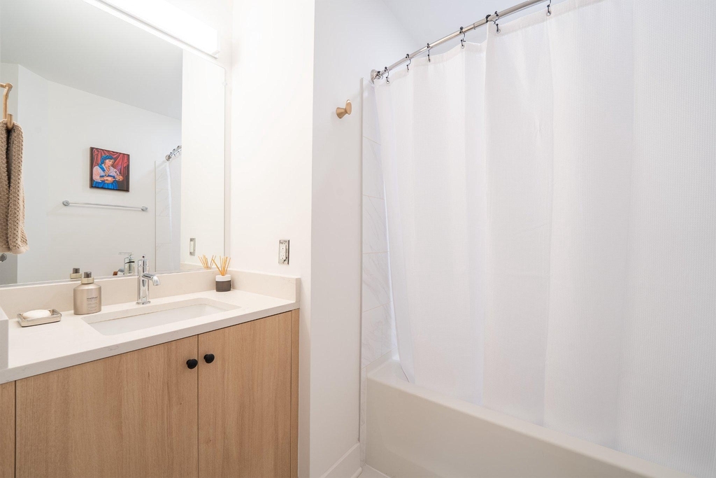 701 N Henry Street - Photo 21