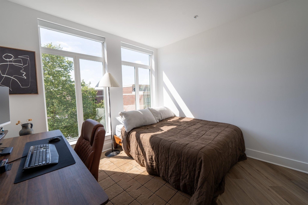 701 N Henry Street - Photo 19