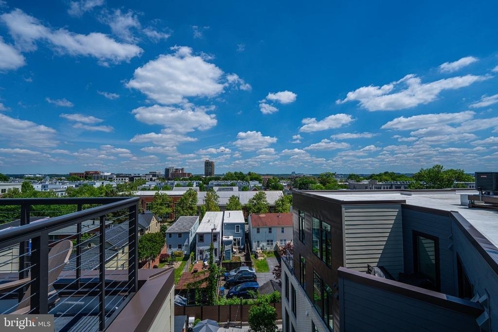 701 N Henry Street - Photo 33