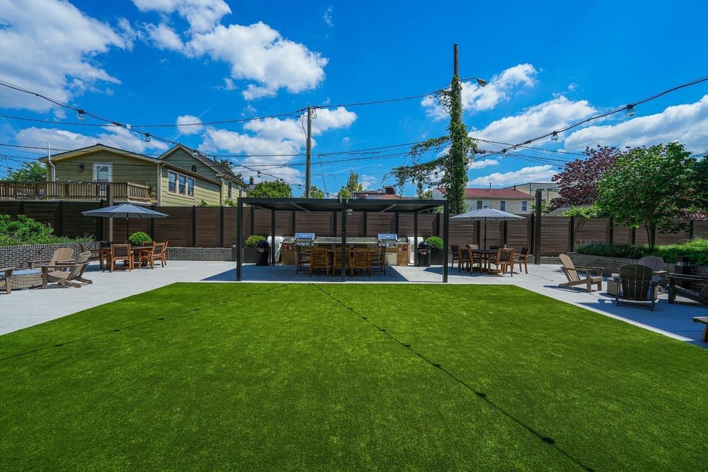 701 N Henry Street - Photo 28