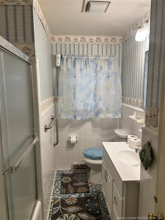 511 E 18 Street E - Photo 4
