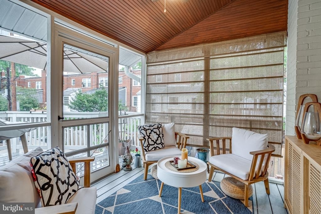 3 E Linden Street - Photo 14