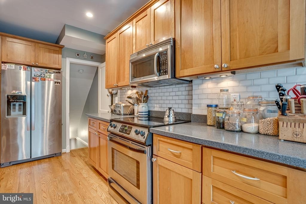 3 E Linden Street - Photo 10