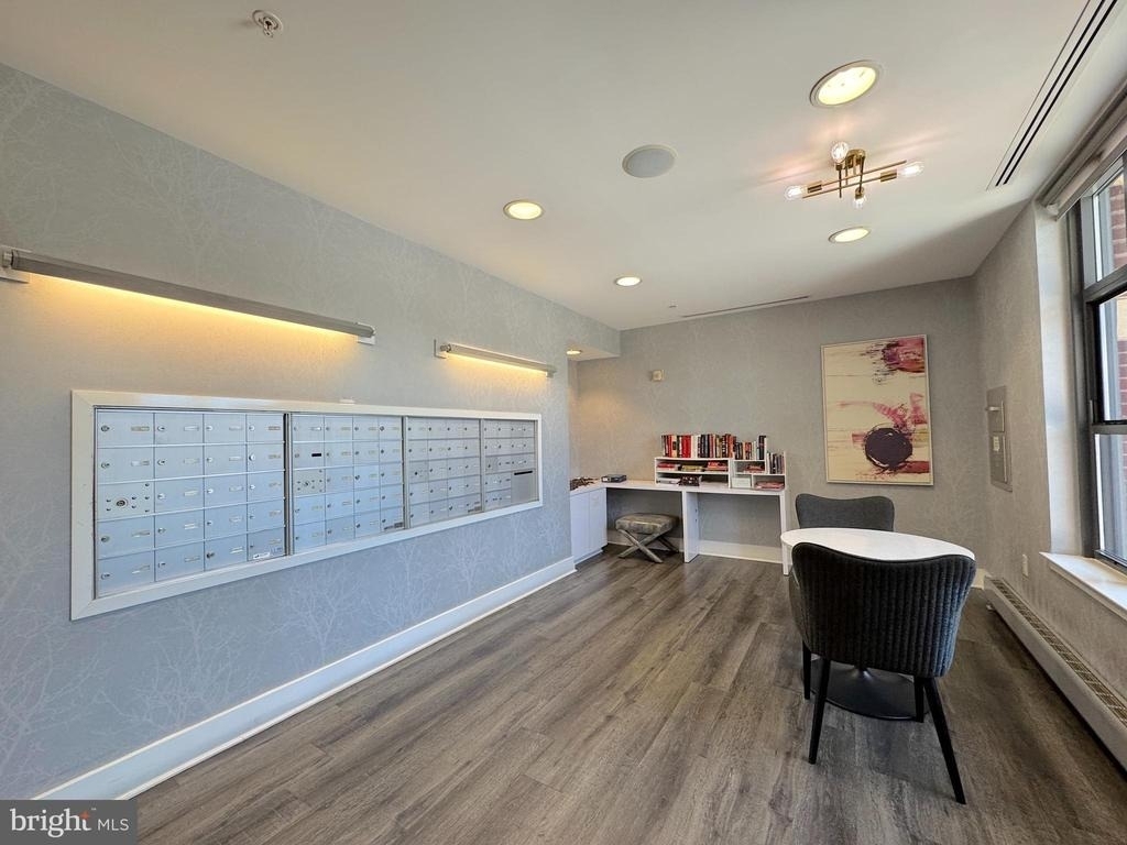 1111 Oronoco Street - Photo 4