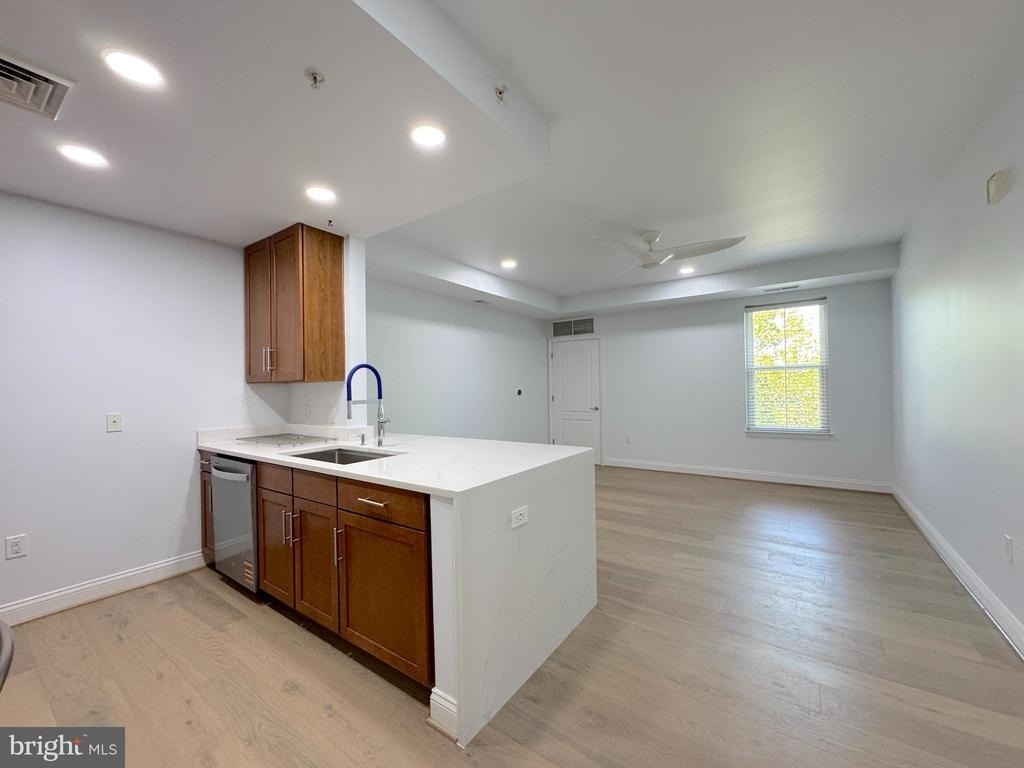 1111 Oronoco Street - Photo 9